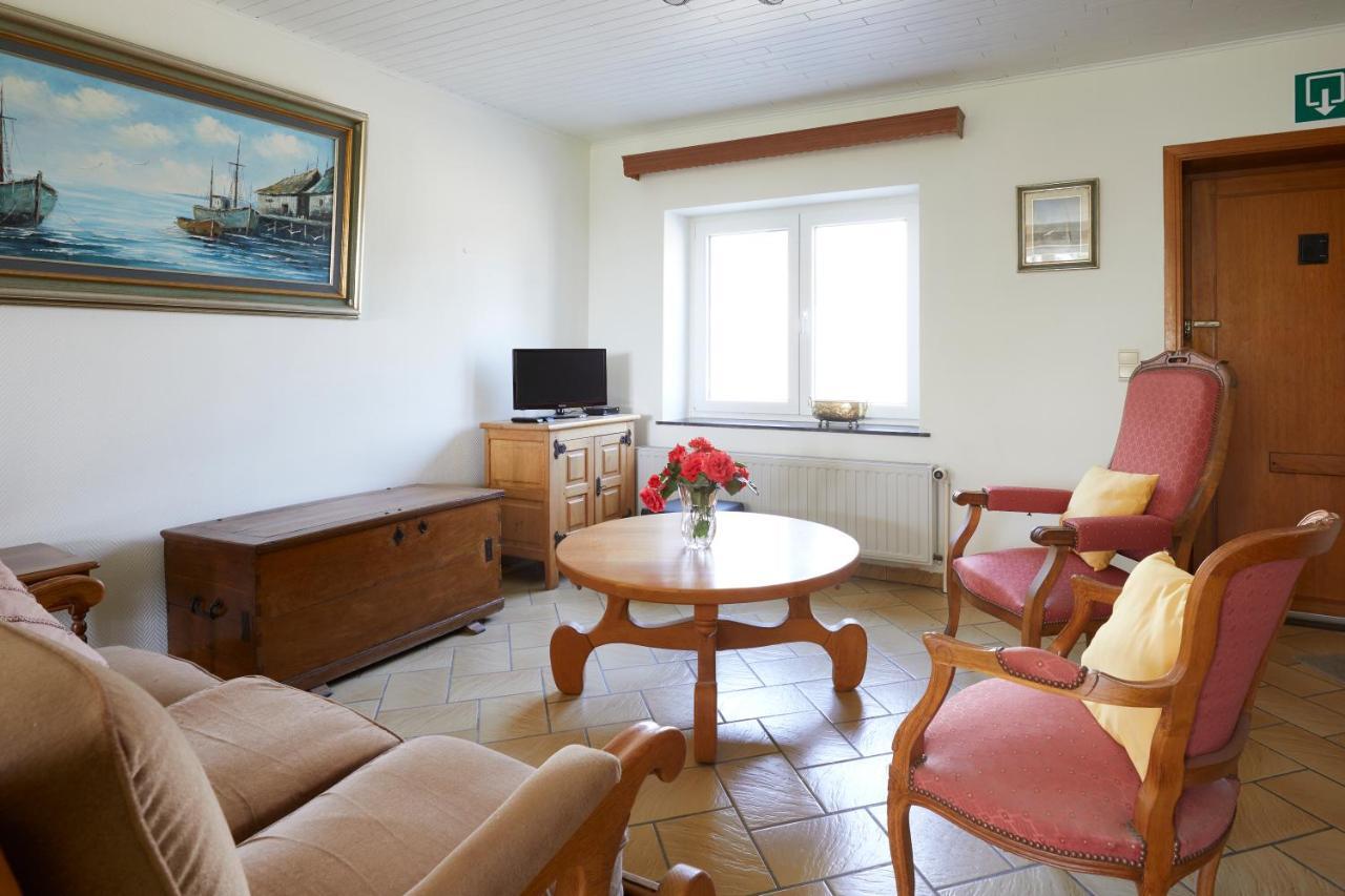 Le Renard Qui Fume Villa Onhaye Exterior photo